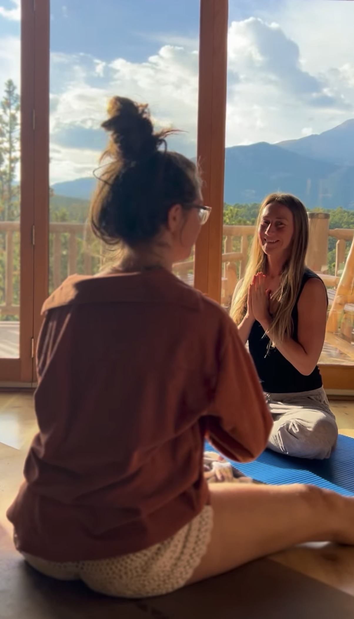 Marilys in session with a participant